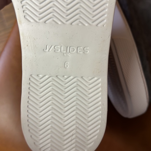 J slides - Picture 6 of 7